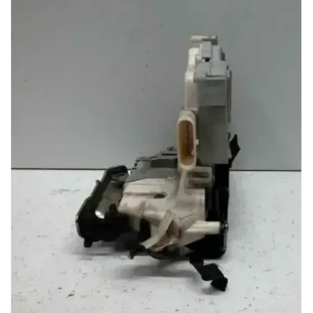 Serrure porte avant droit audi a3 8v