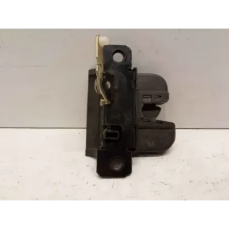 Serrure malle arriere