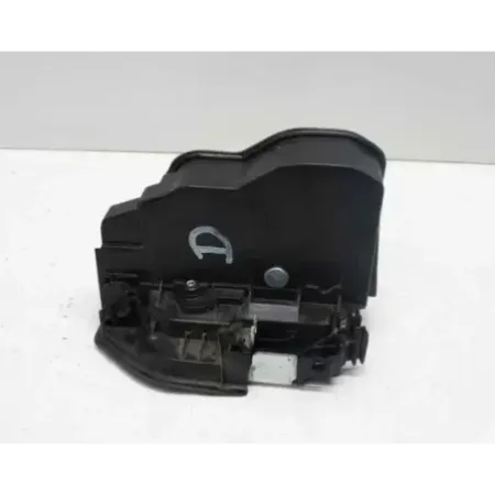 Serrure porte avant droit