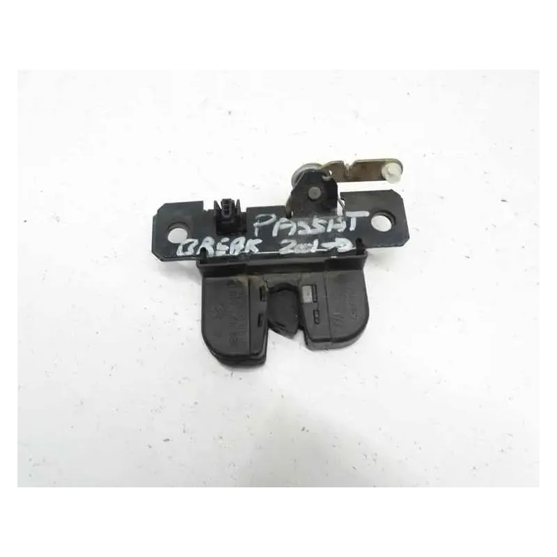 Serrure coffre arriere