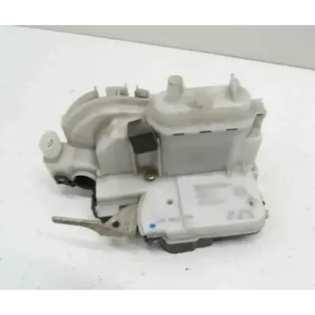 Serrure porte avant droit