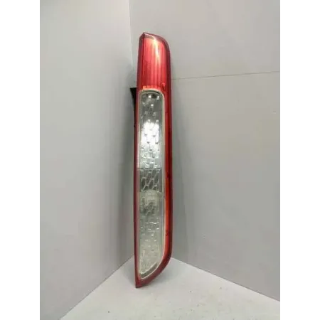 Feu arriere droit ford focus