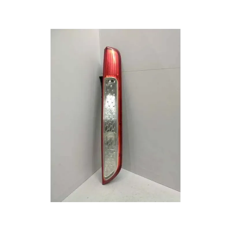 Feu arriere droit ford focus