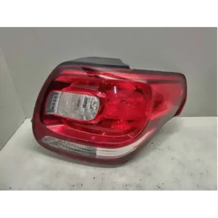 Feu arriere droit citroen ds3
