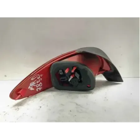Feu arriere droit peugeot 206