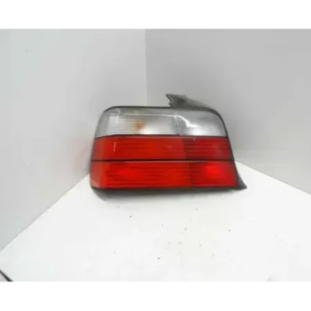 Feu arriere gauche bmw serie 3 e36