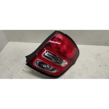 Feu arriere droit citroen c3