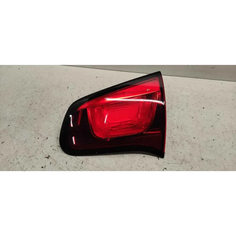 Feu arriere interieur droit citroen c3