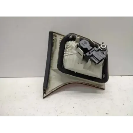 Feu arriere interieur droit