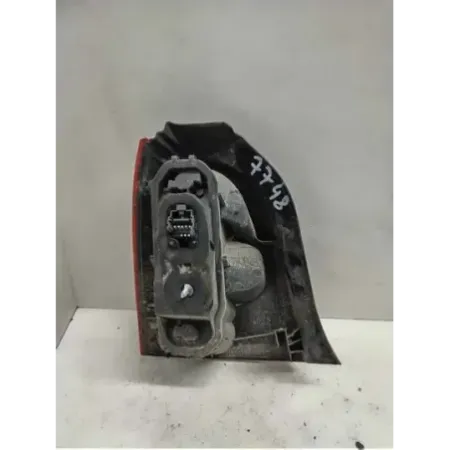 Feu arriere droit renault twingo