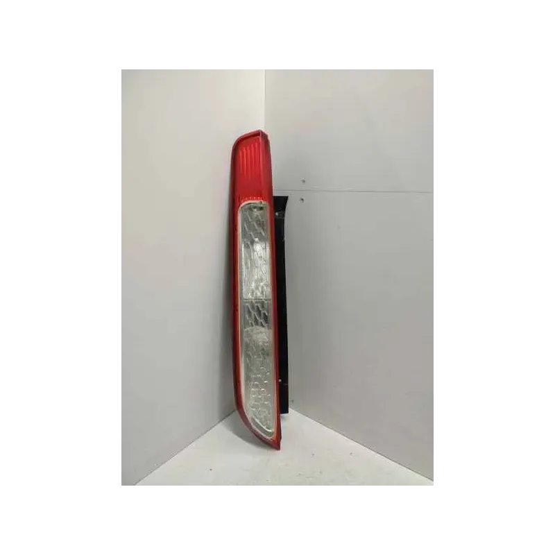 Feu arriere gauche ford focus