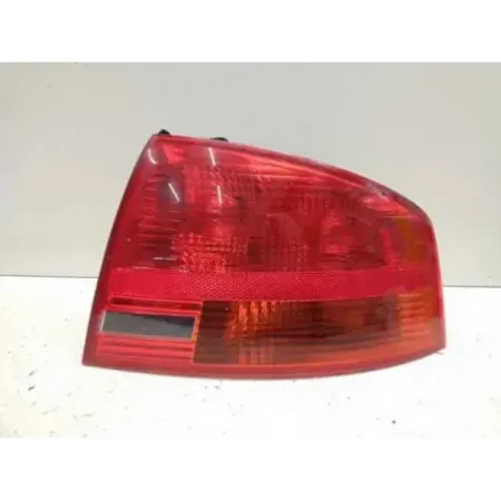 Feu arriere droit audi a4 8e b6/b7