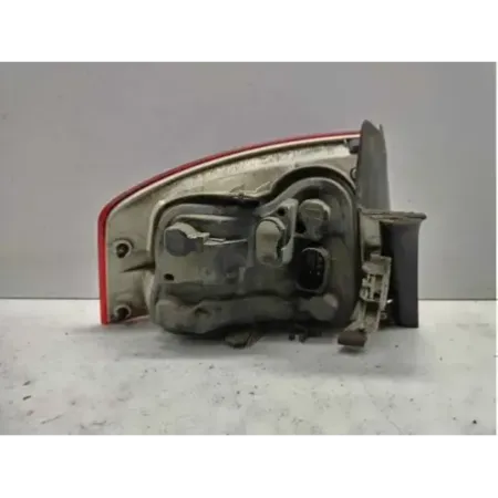 Feu arriere droit audi a4 8e b6/b7