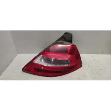 Feu arriere droit renault megane