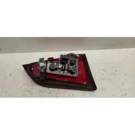 Feu arriere interieur droit audi a4 8k