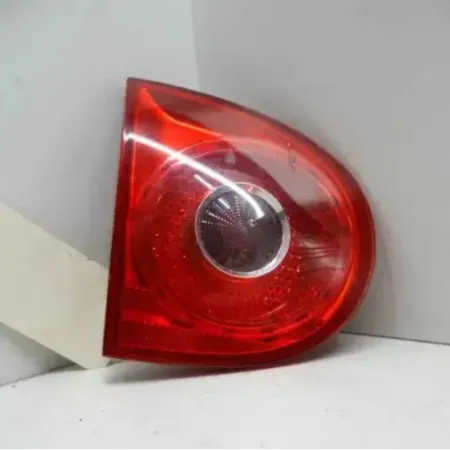 Feu arriere interieur gauche volkswagen golf 5 v