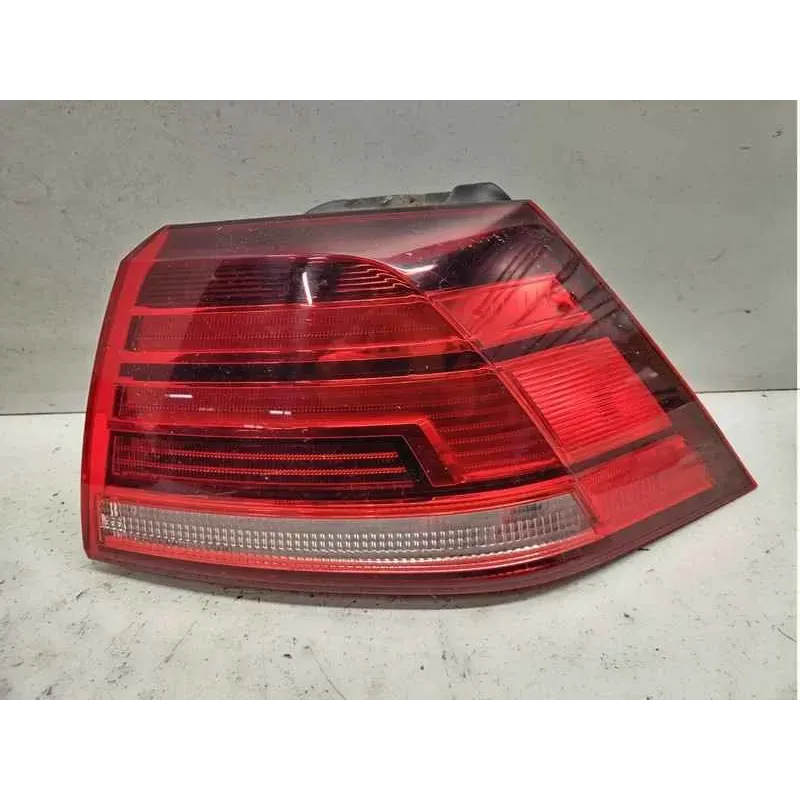 Feu arriere droit volkswagen golf 7 vii