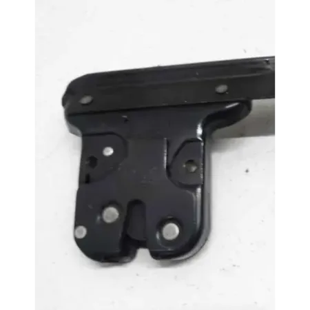 Serrure coffre arriere