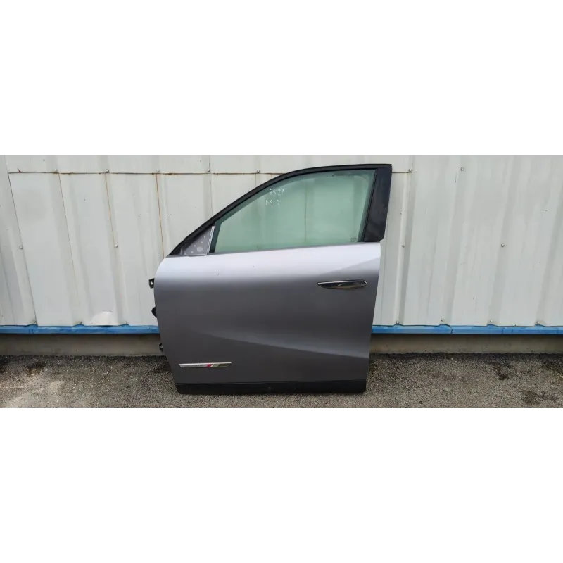 Porte avant gauche citroen ds3