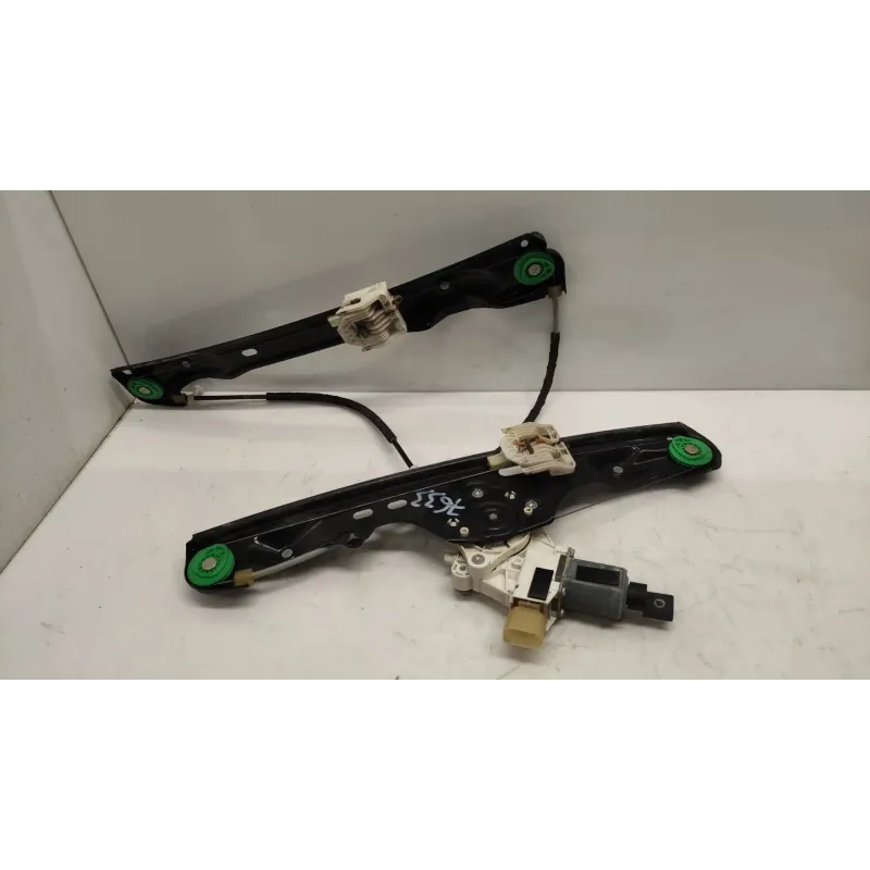 Mecanisme + moteur de leve-glace avant gauche bmw x1 e84