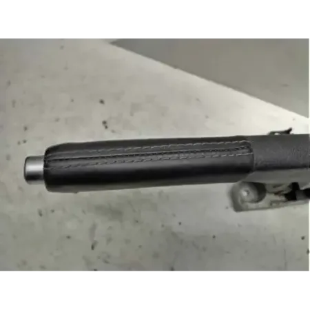 Levier frein a main volkswagen golf 6