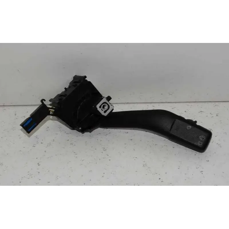 Commodo essuie glace volkswagen golf 5 v