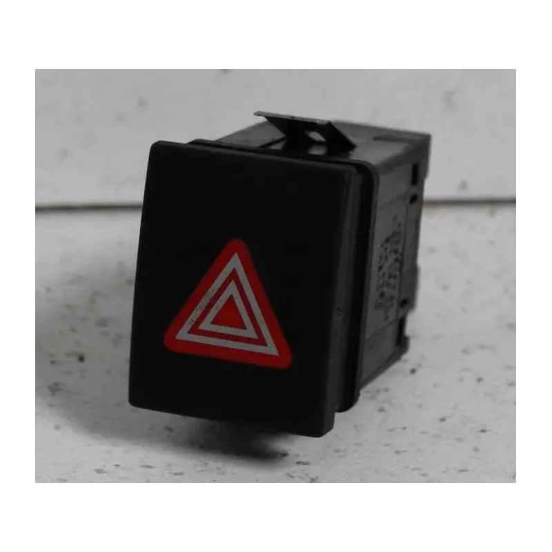 Bouton de warning volkswagen polo 9n iv