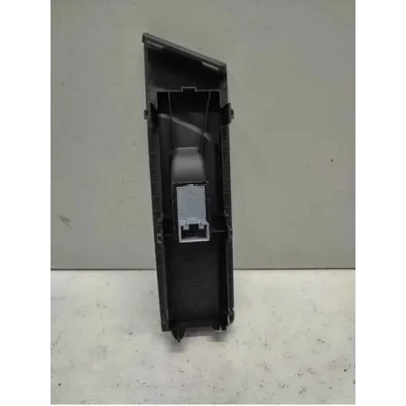 Commande leve-glace porte avant droit volkswagen passat 36 b7