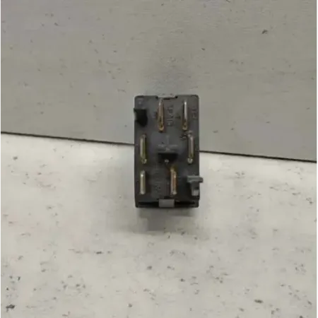 Commande leve-glace porte avant droit