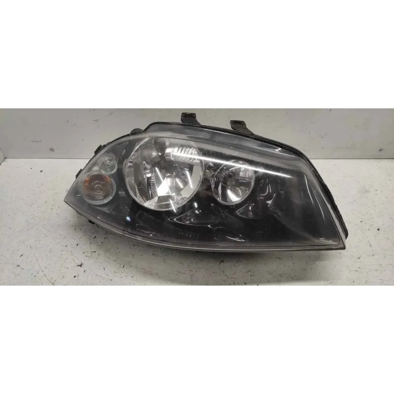 Phare droit seat ibiza iii 6l