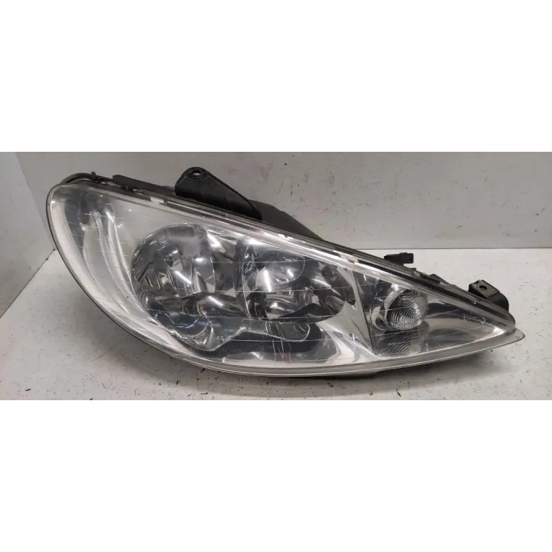 Phare droit peugeot 206