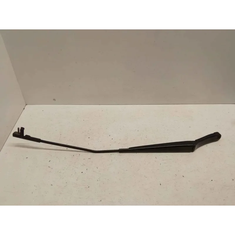 Bras essuie-glace avant droit