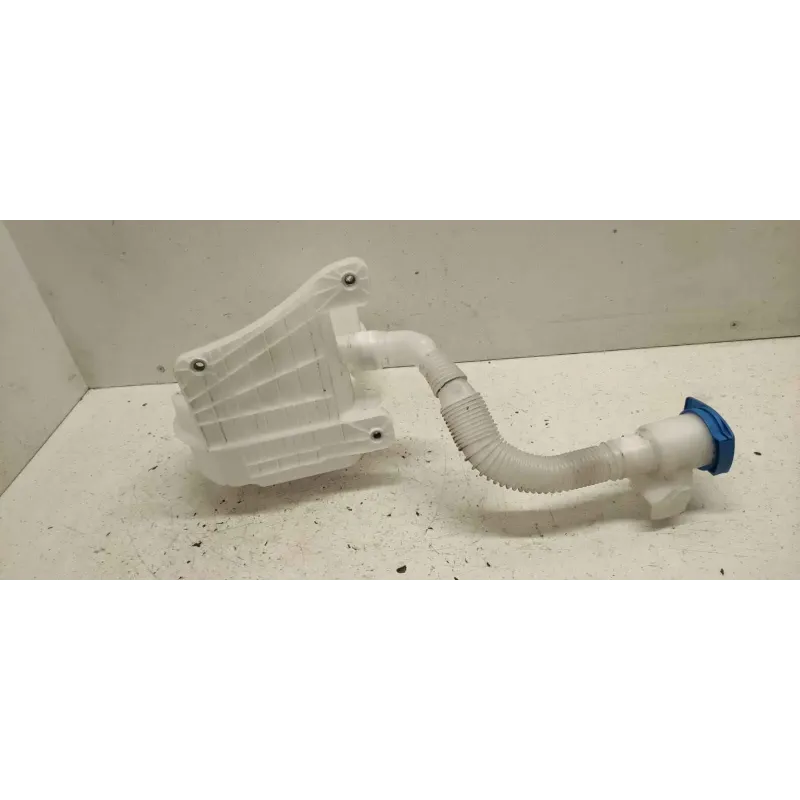Reservoir lave-glace avant volkswagen tiguan