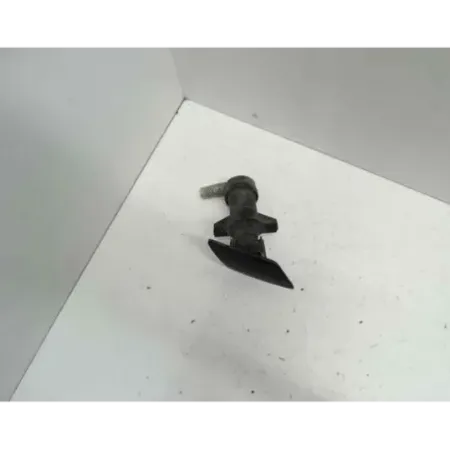 Gicleur lave-phare avant droit