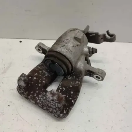 Etrier de frein arriere droit audi a3 8p