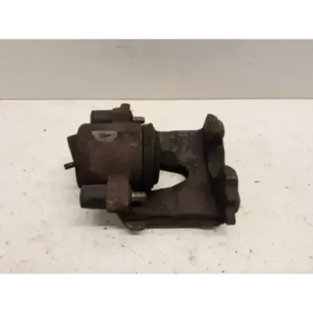 Etrier de frein avant droit