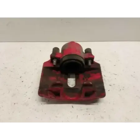 Etrier de frein avant droit