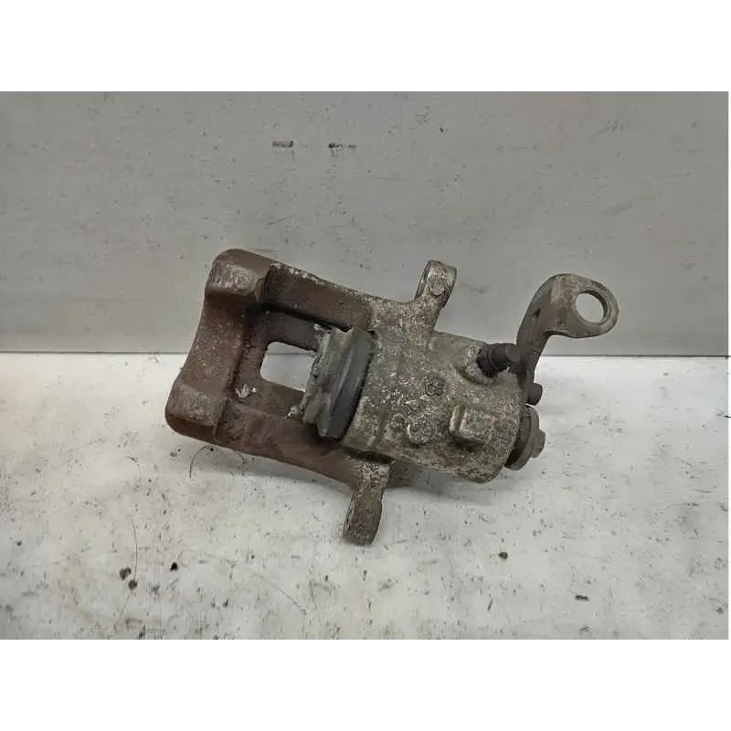 Etrier de frein arriere droit volkswagen polo aw iv