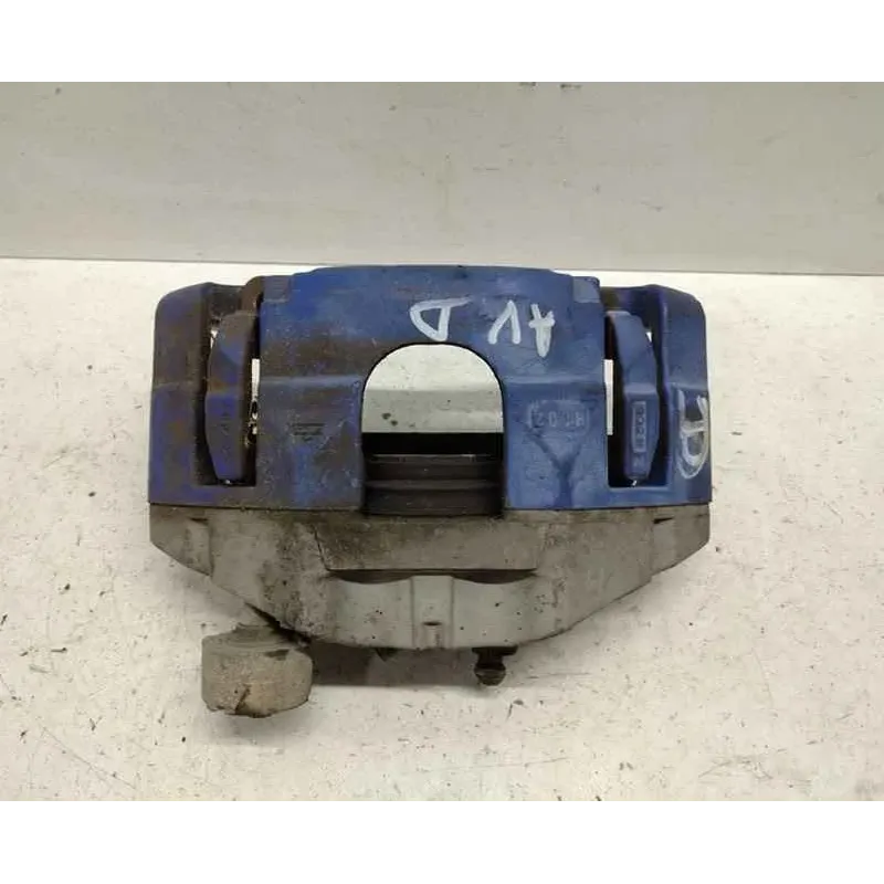 Etrier de frein avant droit volkswagen golf 5 v
