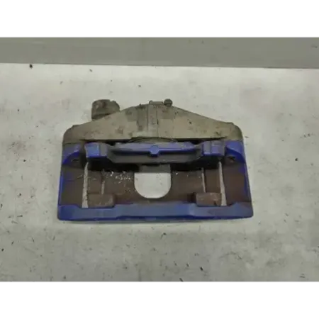 Etrier de frein avant droit volkswagen golf 5 v