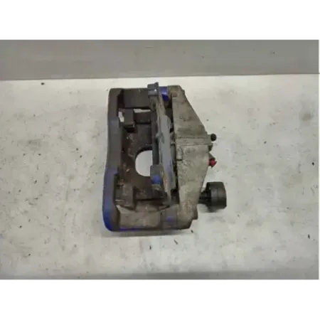 Etrier de frein avant gauche volkswagen golf 5 v