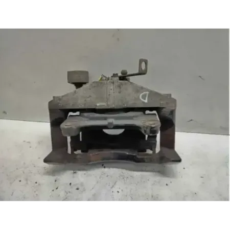 Etrier de frein avant droit volkswagen golf 6