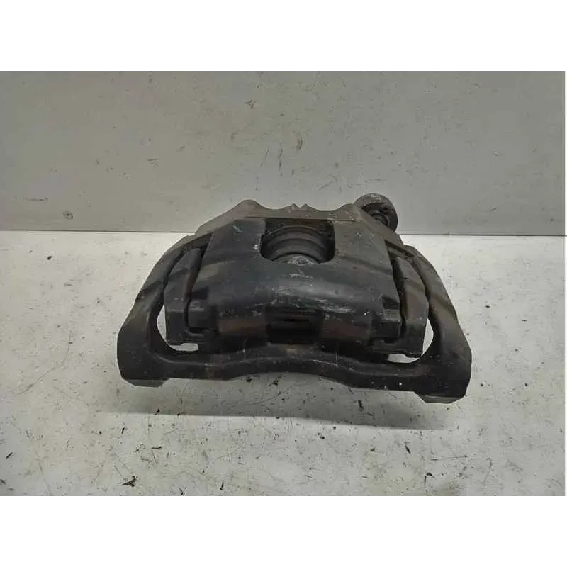 Etrier de frein avant droit audi a3 8p