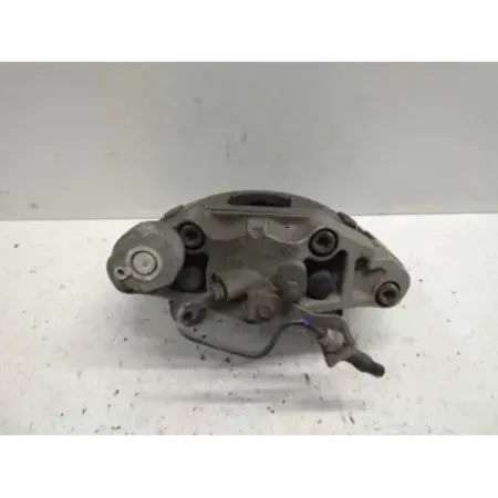 Etrier de frein avant droit audi a3 8p