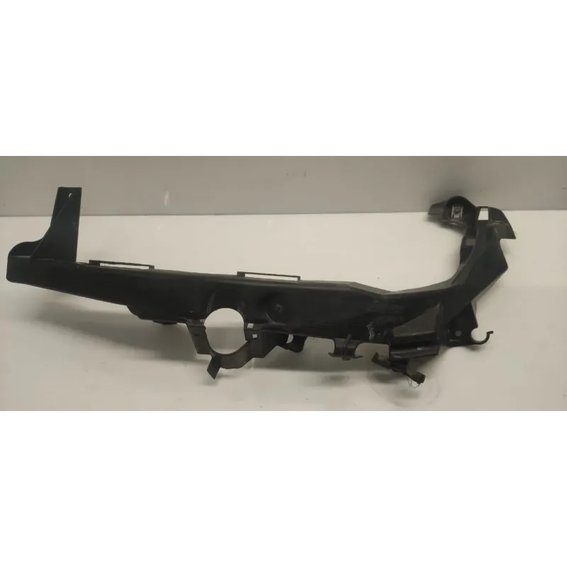 Support phare gauche bmw serie 3