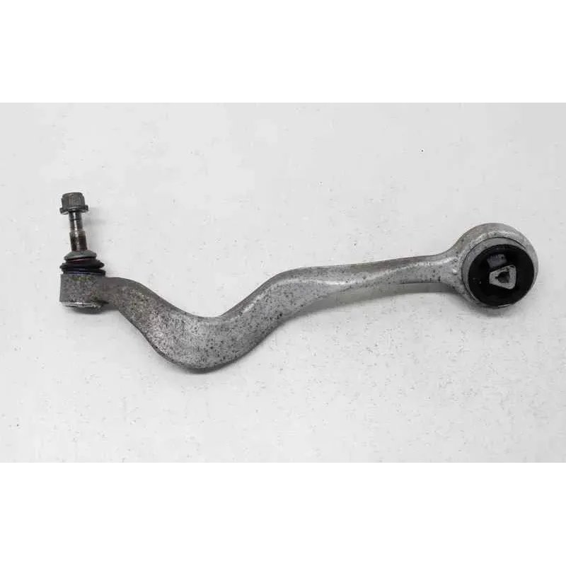 Bras superieur avant droit