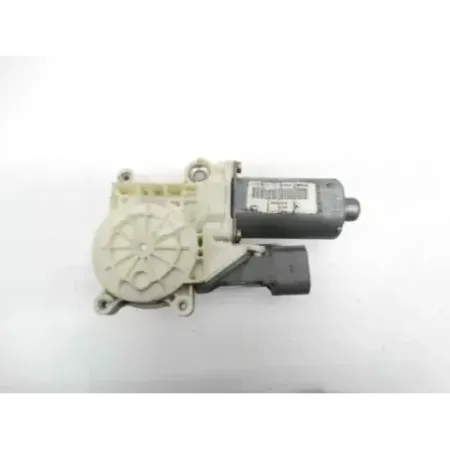 Moteur leve-glace avant droit