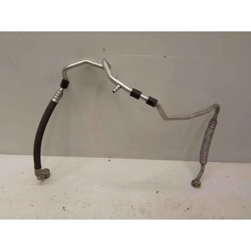 Tuyau compresseur climatisation