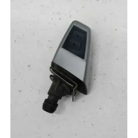 Gicleur lave-phare avant droit bmw x3 e83