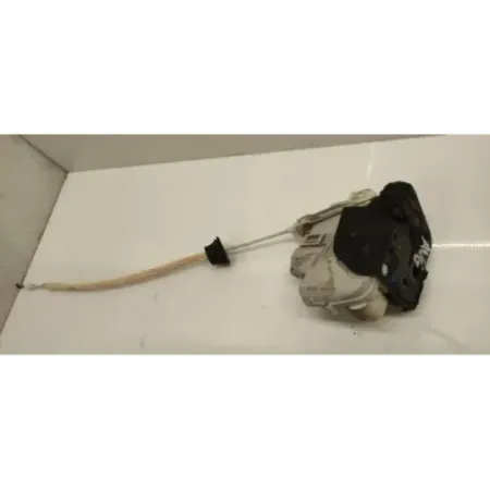 Serrure porte avant gauche audi a3 8p